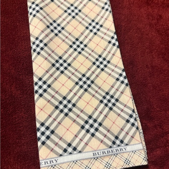 Burberry Beige and Navy Checkered Square Scarf Cotton - Picture 1 of 5